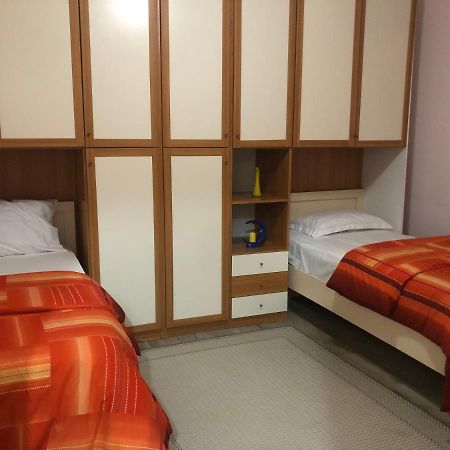 Ani Apartament Durrës Esterno foto